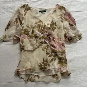 ECI New York cream silk floral blouse with ruffle sleeves